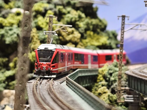 KATO 10-1273 Swiss Rhaetian Railway レーティッシュ鉄道 ABe 8/12<アレグラ> 3両セット (2024年版) (N scale)