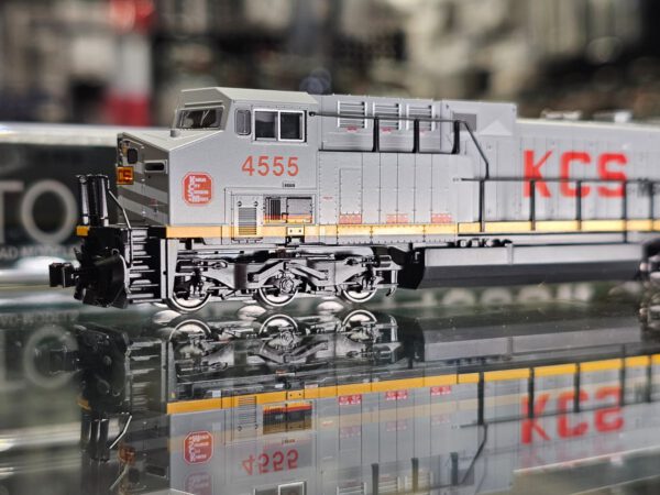 KATO USA 176-7046 GE AC4400CW KCS de Mexico #4555