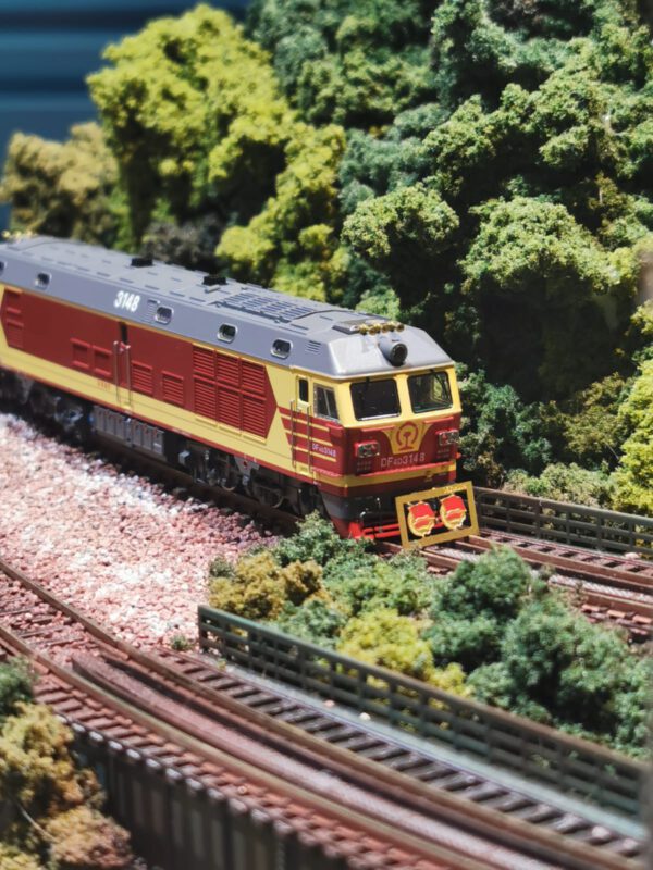 長鳴 N Scale DF4D-3 3299-京局唐段 青年文明號