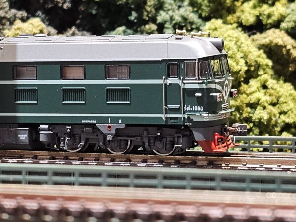 長嗚 N scale 東風4B DF4B-1080-蘭局蘭段