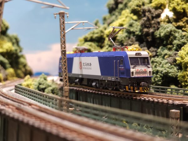 長嗚 N scale HDX3CA-7518 甕馬鐵路