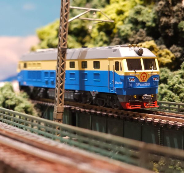 長嗚 N scale DF4D-4100 京局豐段