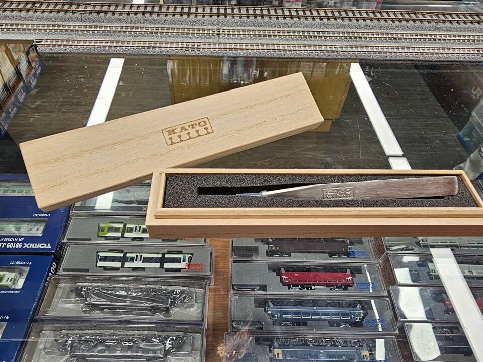 KATO 28-740 特殊ピンセット (極小部品組付用) - Khaho Store 咔好鐵道模型店